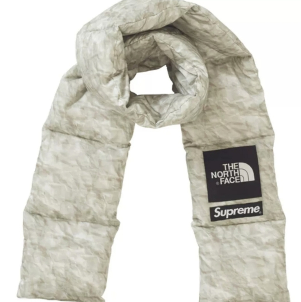 Supreme x North Face Scarf 700-fill